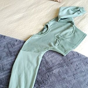 Women's Crop Sweatshirt